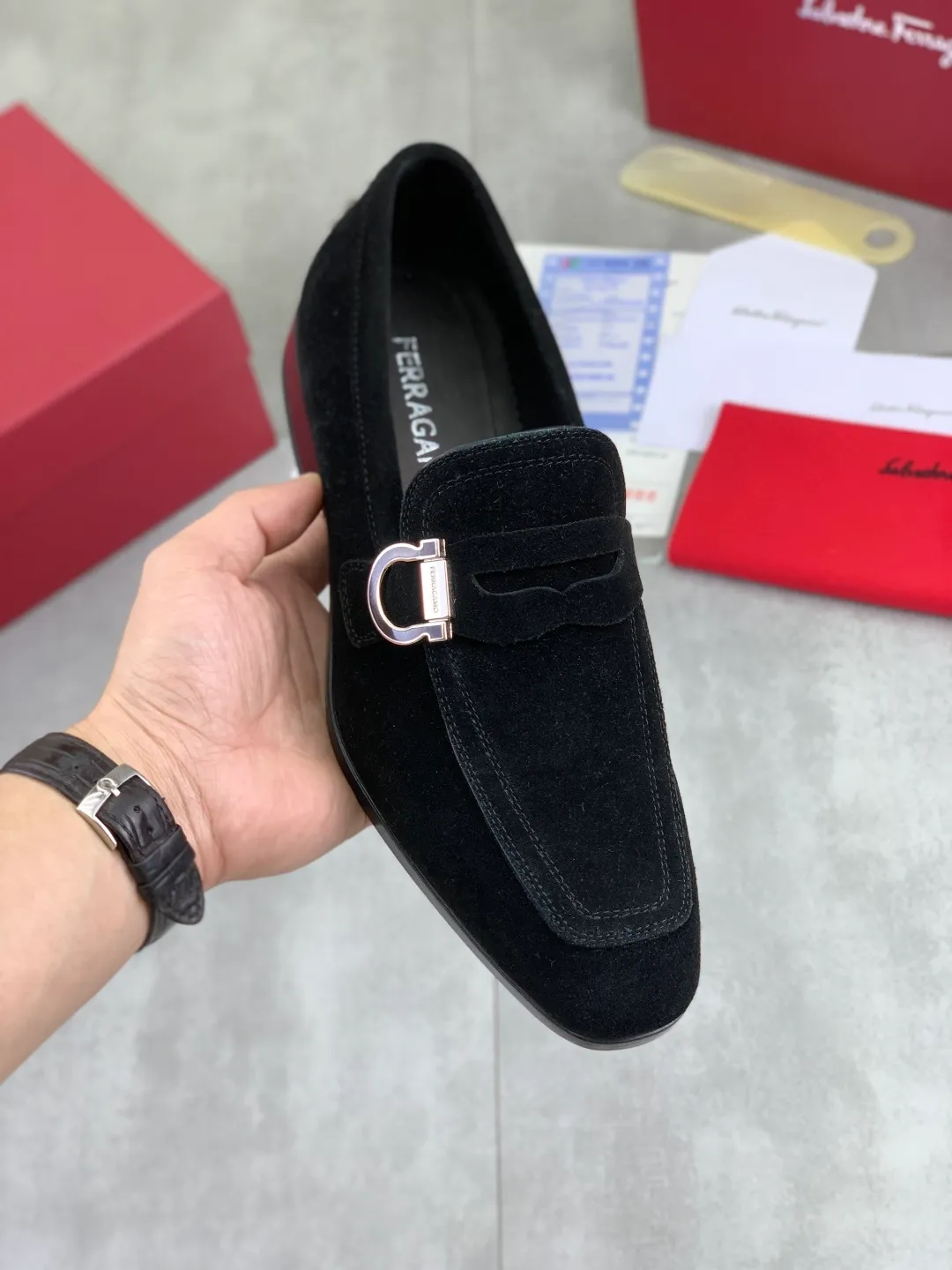 Men's men's shoes 💰P600💰[New model] High quality water-dyed cowhide 🆘[Salvatore Ferragamo] Ferragamo's latest casual business leather shoes for men! Listed simultaneously! The fabric is made of specially imported original calfskin, and the interior is made of imported water-dyed cowhide. It is absolutely luxurious and leads the fashion trend. Matching code: 38-44 (45 and 46 can be customized) 5️⃣ colors available